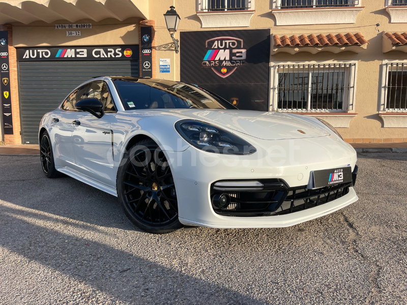 PORSCHE Panamera 4 EHybrid