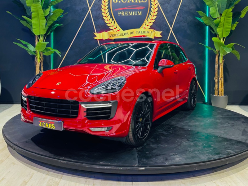 PORSCHE Cayenne GTS