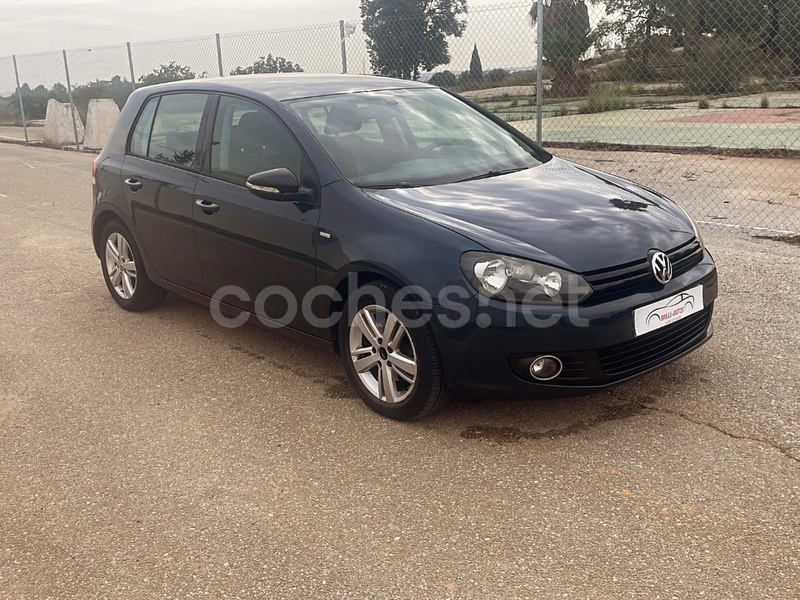 VOLKSWAGEN Golf 1.6 TDI DPF Sport