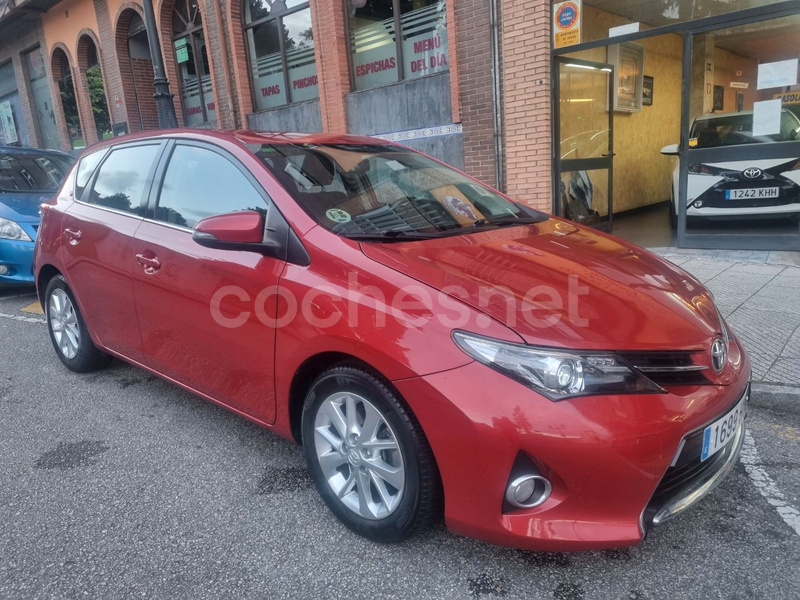 TOYOTA Auris 90D Active