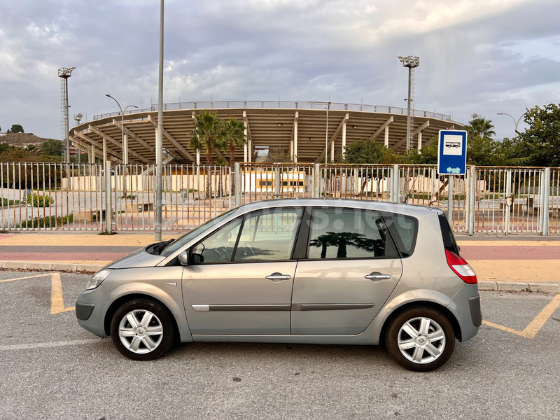 RENAULT Scénic CONFORT DYNAMIQUE 1.5DCI105