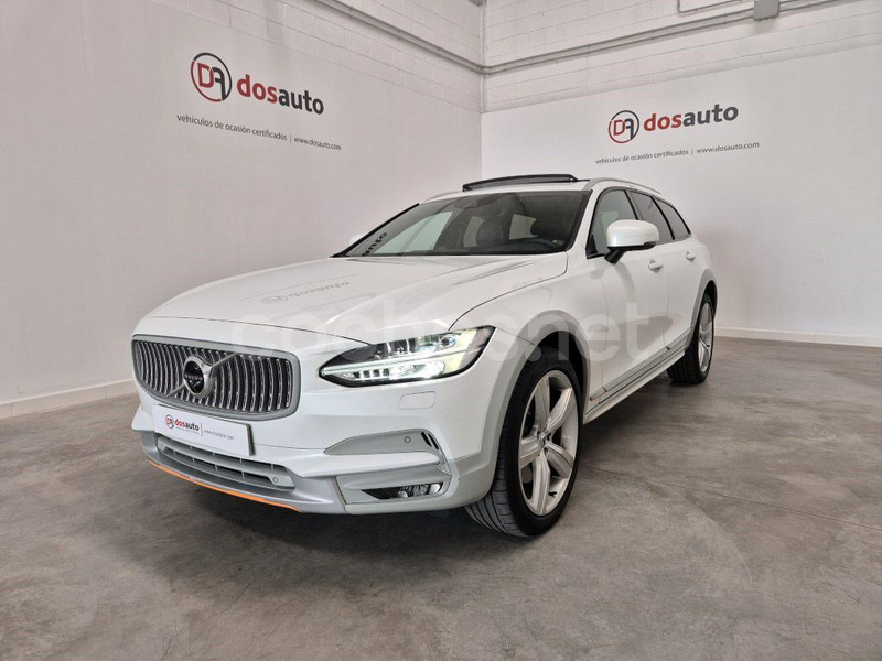 VOLVO V90 Cross Country 2.0 D4 AWD Pro Auto