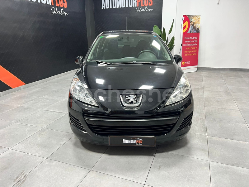 PEUGEOT 207 Confort 1.4 75