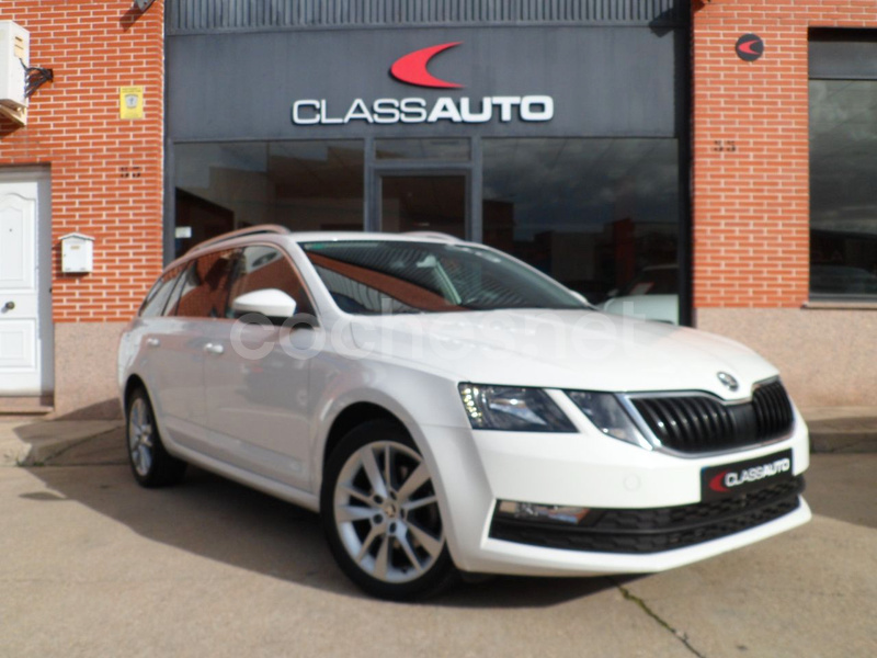 SKODA Octavia Combi 2.0 TDI CR DSG Like