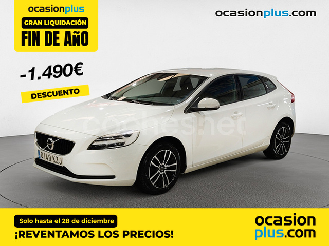 VOLVO V40 2.0 D2 Momentum