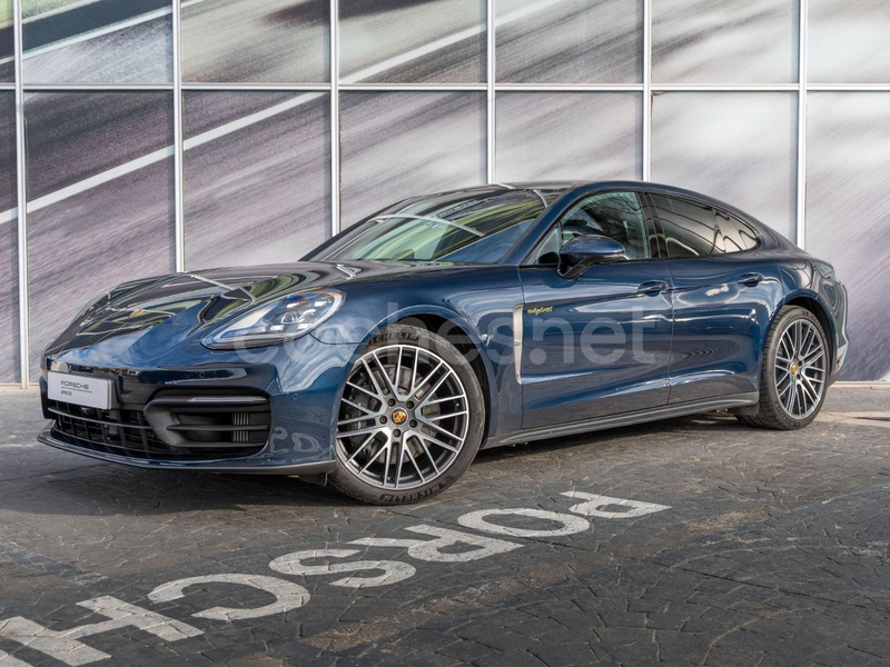 PORSCHE Panamera 4 EHybrid