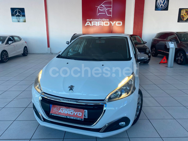 PEUGEOT 208 STYLE 1.6 BlueHDi