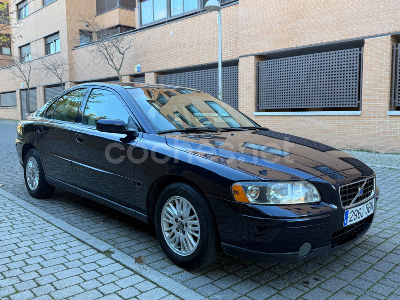 VOLVO S60 2.4D Momentum