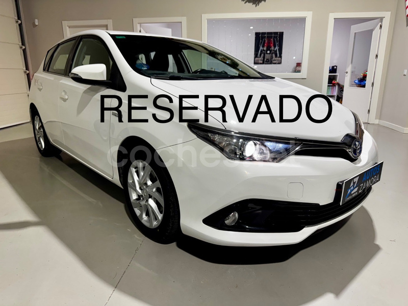 TOYOTA Auris 1.8 140H Hybrid Advance