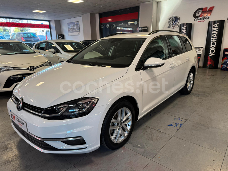 VOLKSWAGEN Golf Business Navi 1.6 TDI Variant