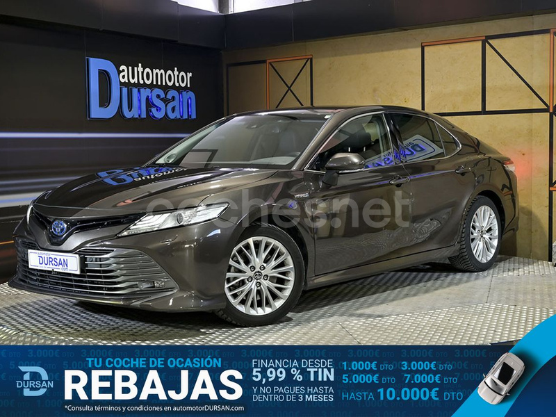 TOYOTA Camry 2.5 220H Luxury