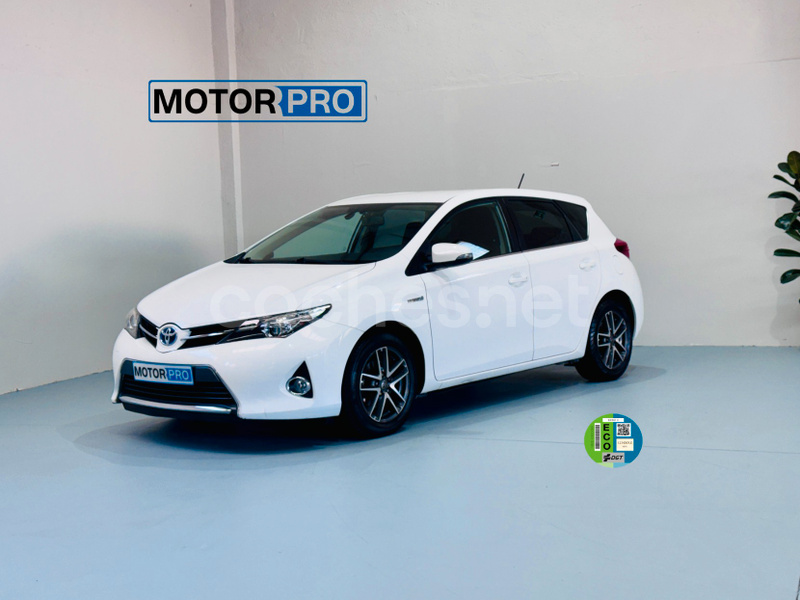 TOYOTA Auris Hybrid Active