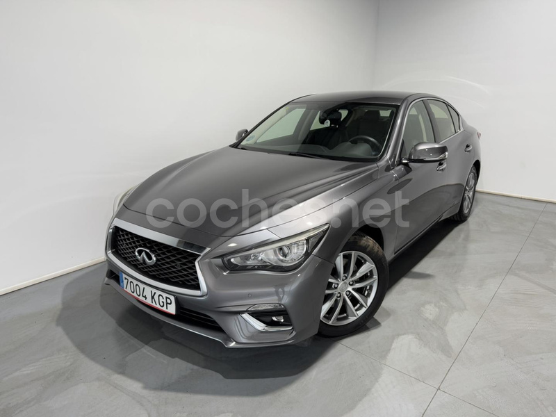 INFINITI Q50 2.2d PREMIUM Auto