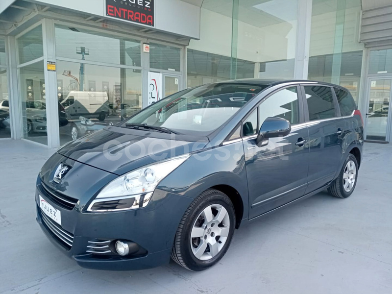 PEUGEOT 5008 Family 1.6 HDI 110 FAP