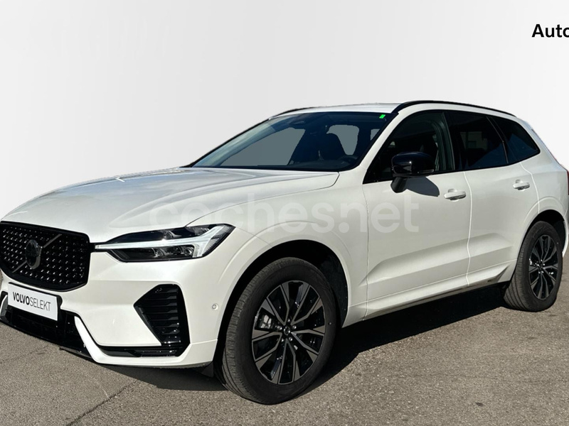 VOLVO XC60 2.0 B5 G AWD Plus Dark Auto