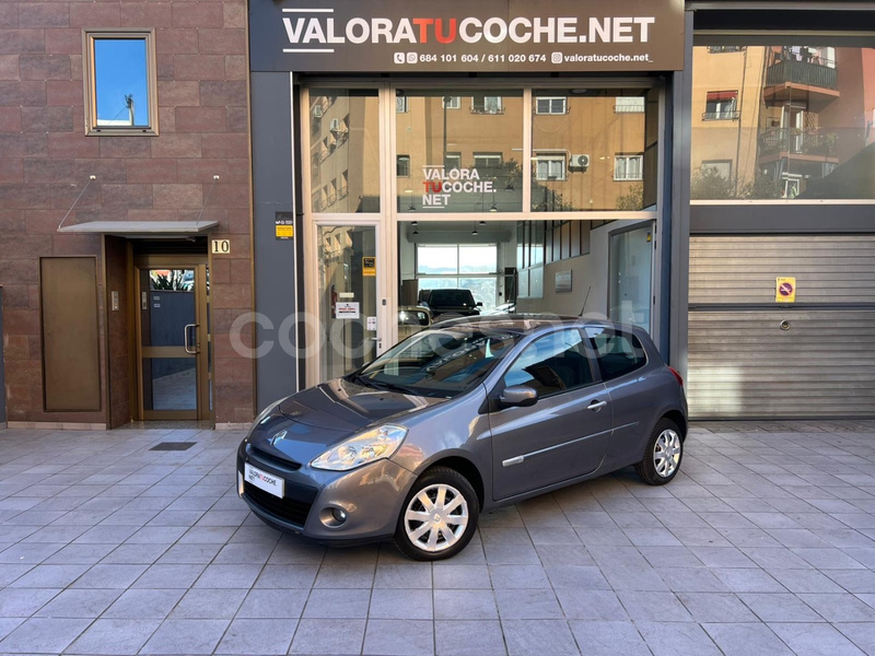 RENAULT Clio Authentique 1.2 16v 75