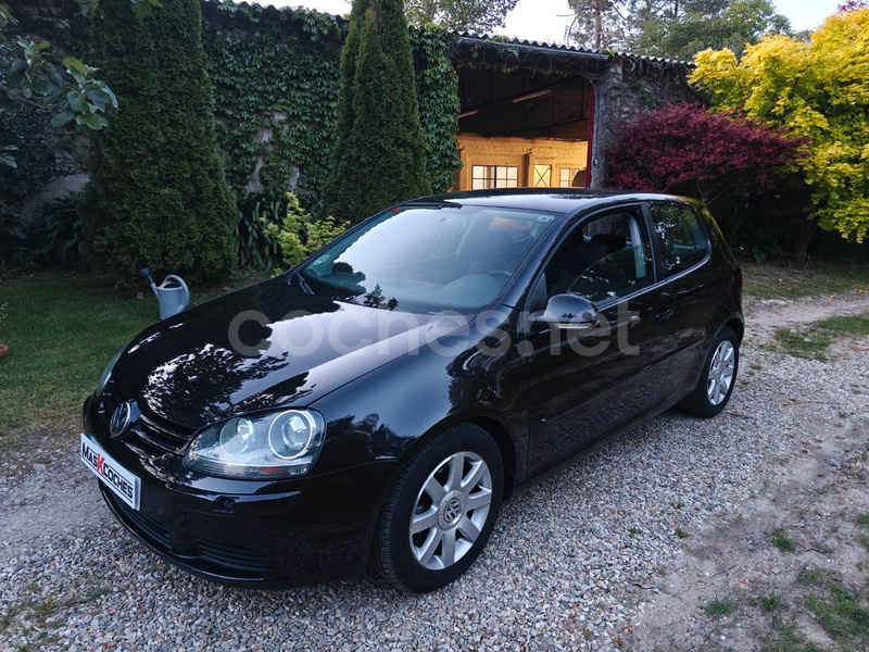 VOLKSWAGEN Golf 2.0 TDI Sportline