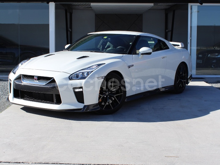 NISSAN GT-R 3.8G V6 419kW570CV E6D Black Ed.