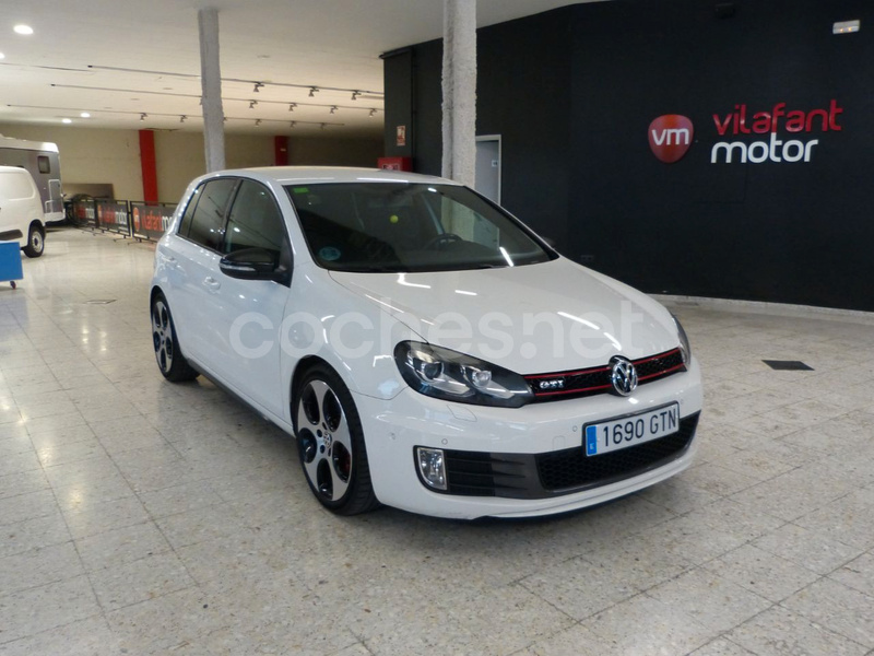 VOLKSWAGEN Golf VI 2.0 TSI GTI