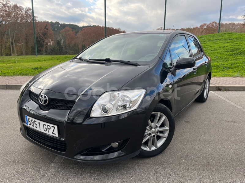 TOYOTA Auris 1.4 D4D Auris