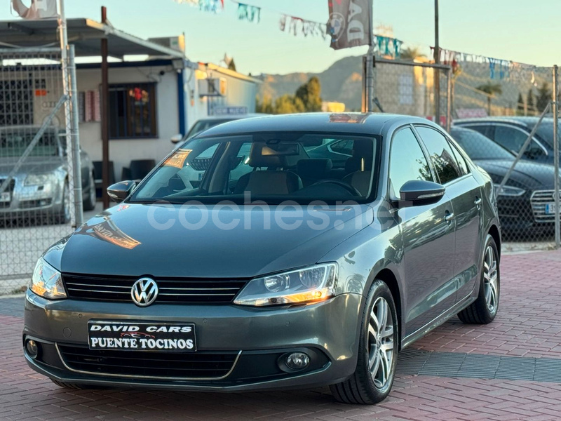 VOLKSWAGEN Jetta 1.6 TDI Sport