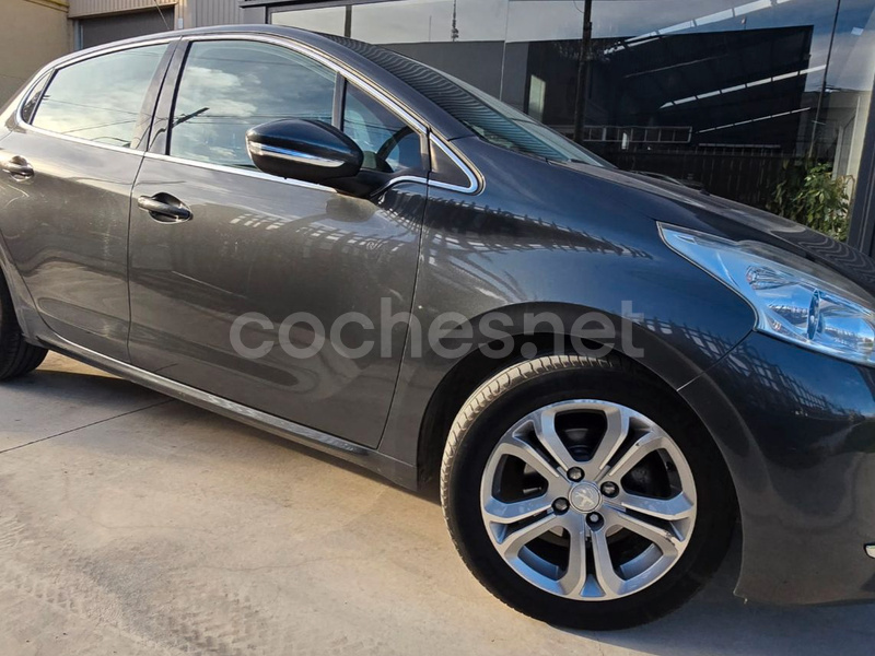 PEUGEOT 208 ALLURE 1.6 VTi 120