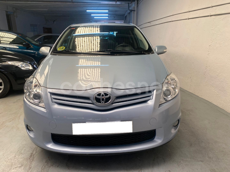 TOYOTA Auris 1.4 D4D DPF Active Eco