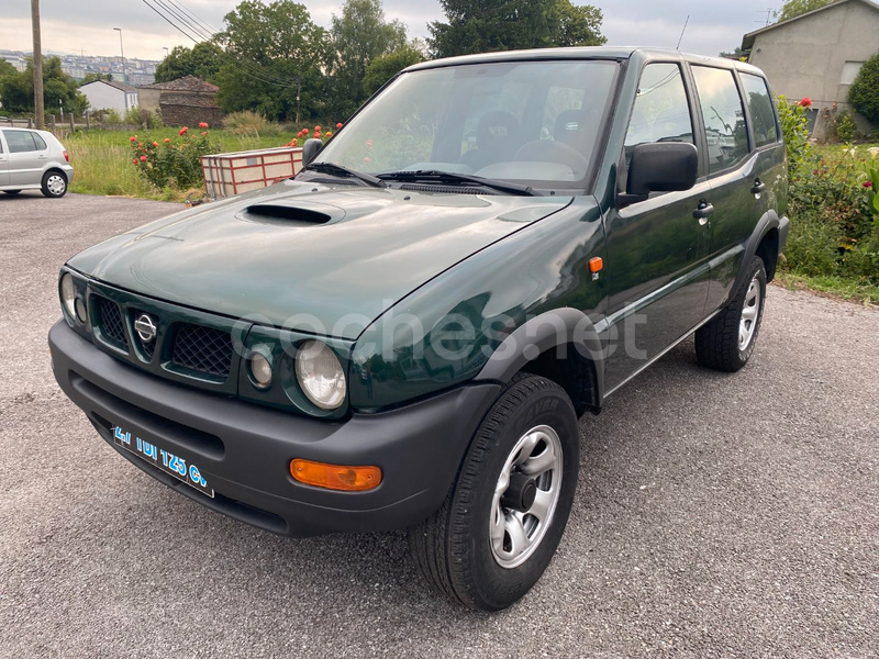 NISSAN Terrano II 2.7 TDI SR