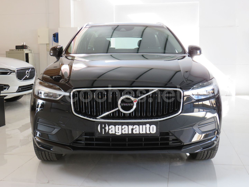 VOLVO XC60 2.0 B5 D5 AWD Momentum Auto