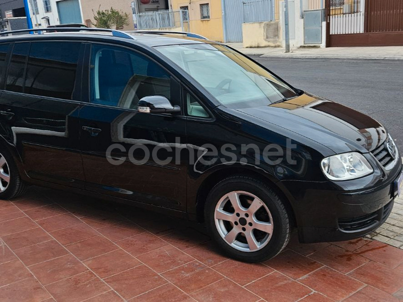 VOLKSWAGEN Touran 1.9 TDI TRENDLINE