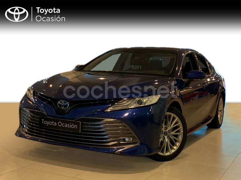 TOYOTA Camry 2.5 220H Luxury