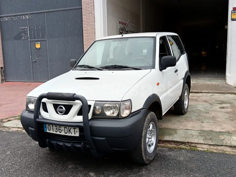 NISSAN Terrano 2.7 TDi Comfort Plus
