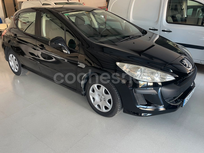 PEUGEOT 308 Confort 1.6 HDI 90