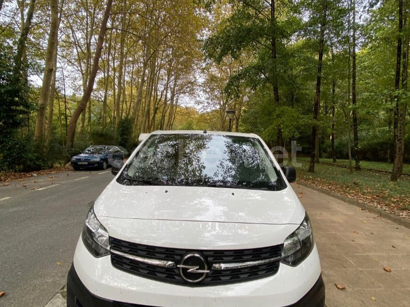 OPEL Vivaro 1.6 CDTI SS L2 2.7t Tourer9