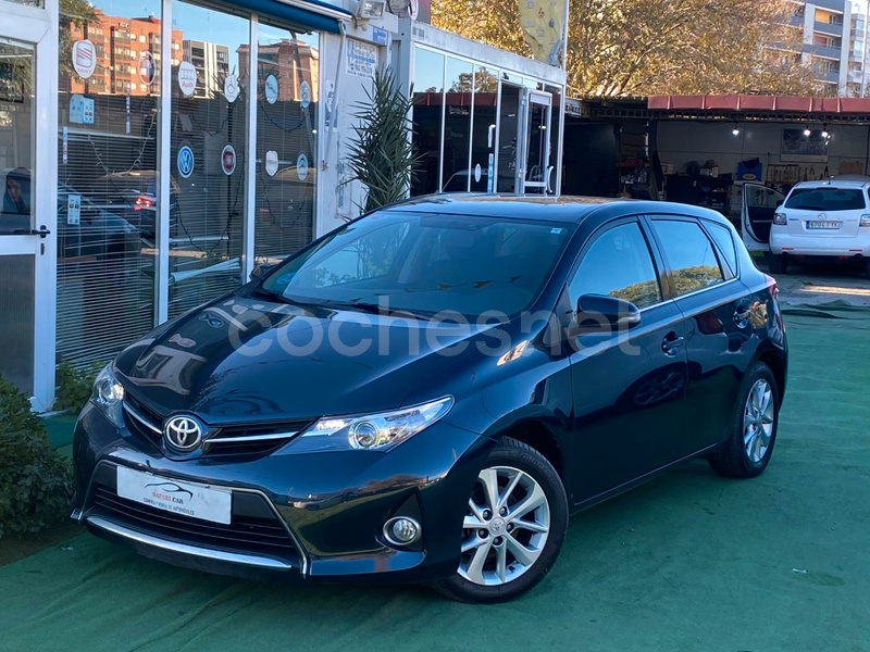 TOYOTA Auris 130 Active