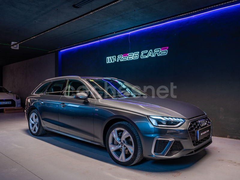 AUDI A4 Avant S line 40 TDI quattro S tron