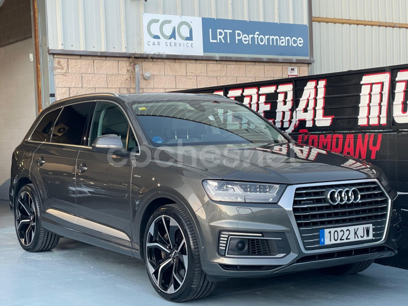 AUDI Q7 Design 3.0 TDI etron quattro tiptronic