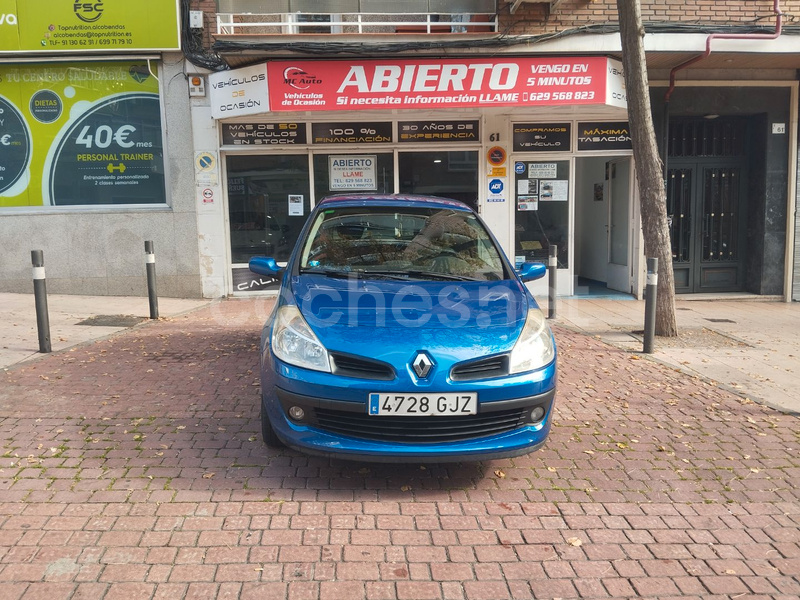 RENAULT Clio Authentique 1.2 16v eco2