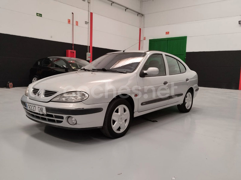 RENAULT Mégane RXE 1.6 16V