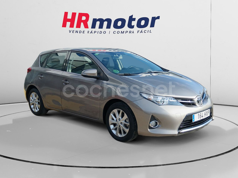 TOYOTA Auris 130 Feel