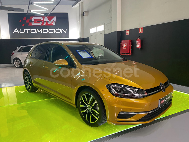 VOLKSWAGEN Golf Advance 1.0 TSI