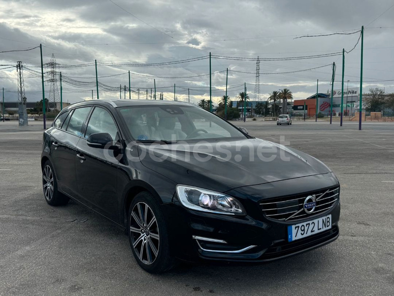 VOLVO V60 2.4 D6 Hibrido AWD Auto