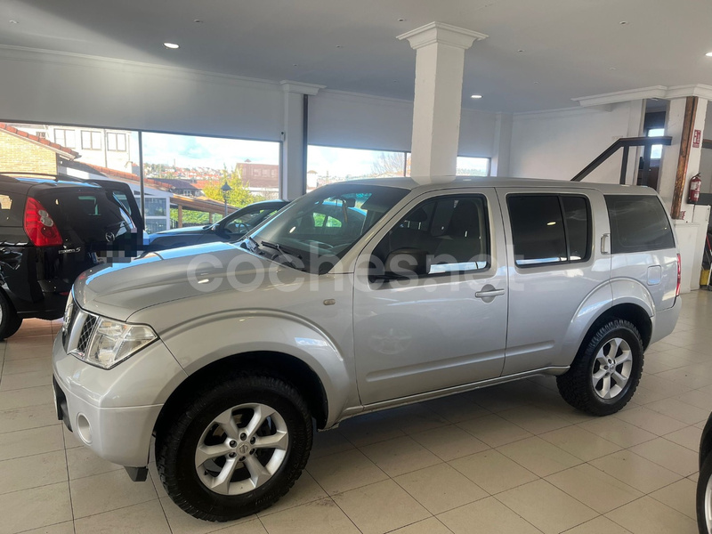 NISSAN Pathfinder 2.5 dCi XE 7 plazas