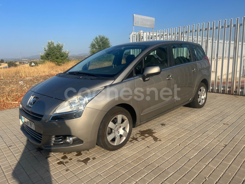 PEUGEOT 5008 Reference 7 Pl. 1.6 HDI 110 FAP