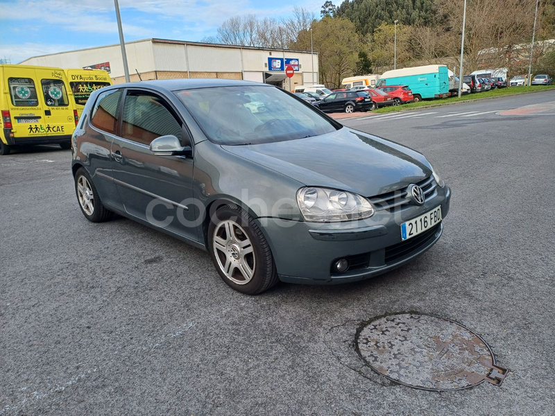 VOLKSWAGEN Golf 2.0 TDI Highline