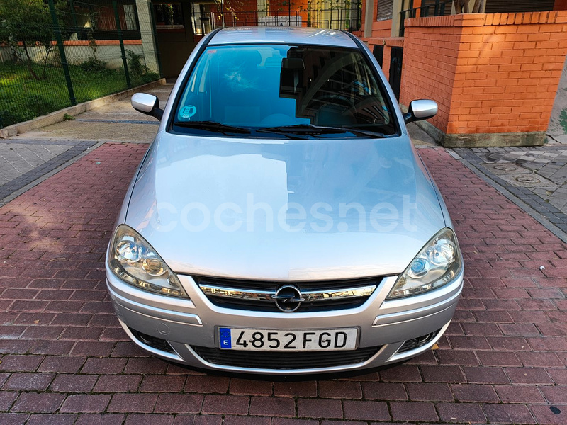 OPEL Corsa Silverline Premium 1.4 16v