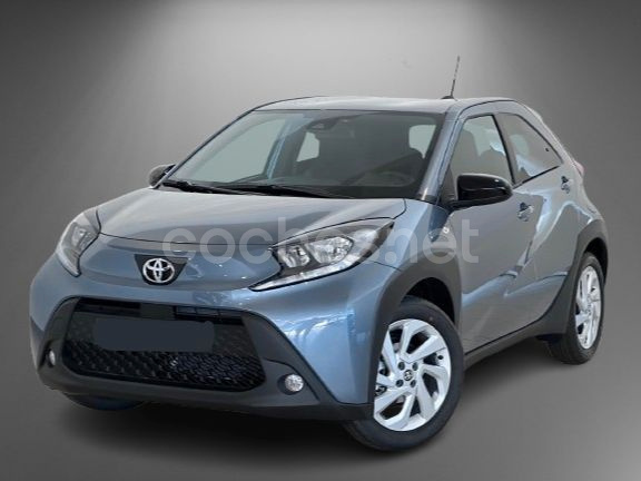 TOYOTA Aygo X Cross 1.0 VVTI Play