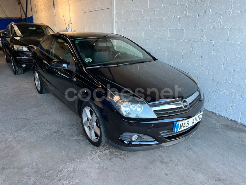 OPEL Astra GTC 1.9 CDTi 150 CV Sport