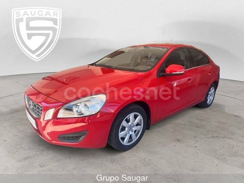 VOLVO S60 1.6 T4 F Momentum Auto