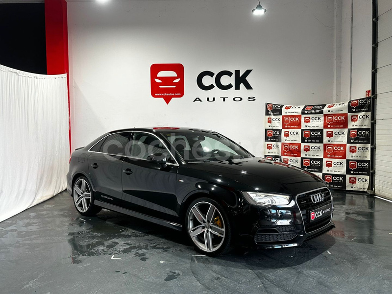 AUDI A3 Sedan 2.0 TDI clean d quatt S line